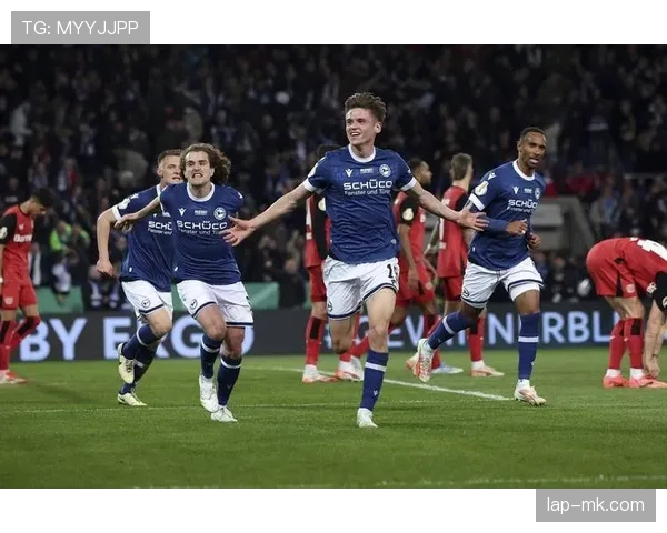 凯泽防线坚不可摧，球队新赛季表现持续亮眼