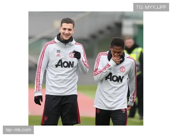 伯恩茅斯状态火热迎战曼联，英超争斗再掀高潮